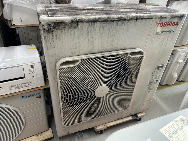 【三相 200V】 2022年製 東芝 業務用エアコン 14.0kw（5馬力）ペア天カセ4方向 AIU-RP1403H