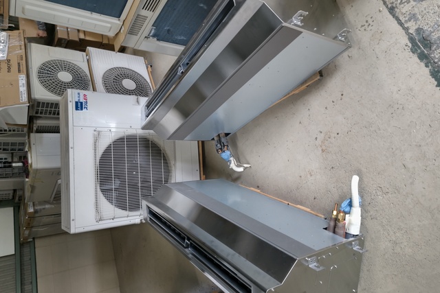 【三相 200V】 2021年製 三菱電機 業務用エアコン 16.0kw（6馬力）ツイン天吊1方向 PC-RP80HA17