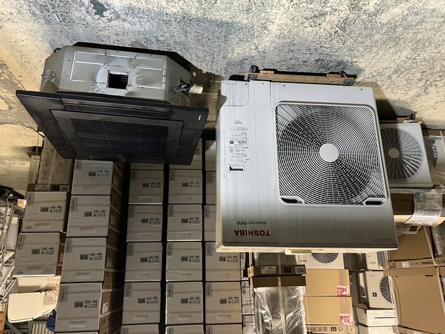 【三相 200V】 2023年製 東芝 業務用エアコン 16.0kw（6馬力）ペア壁掛 AIU-RP1603H